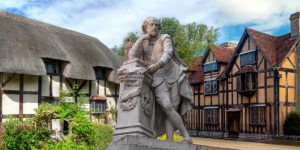 TO-BE-OR-NOT-TO-BE-IN-STRATFORD-UPON-AVON-800-X-400-800x400